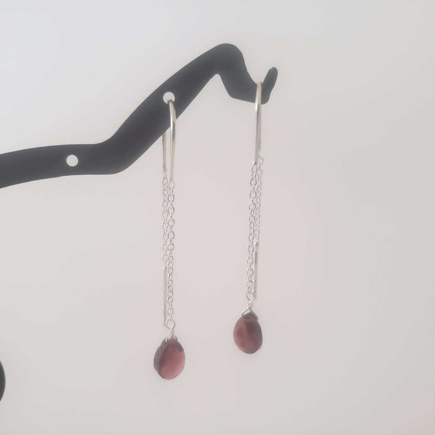 REDO Ear Thread Garnet Sterling Silver