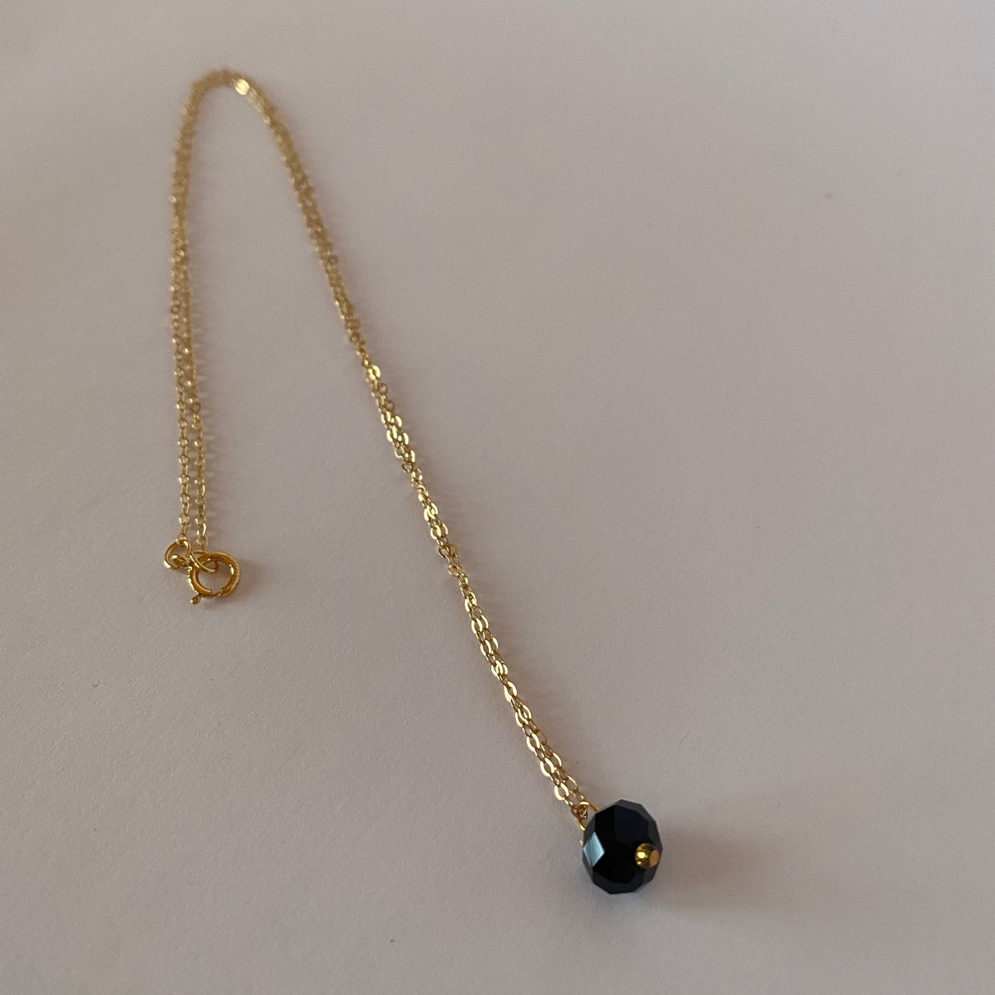 DN Dainty Chain Black Round