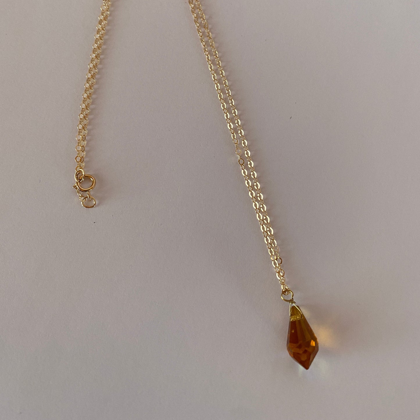 DN Dainty Chain Amber Iridescent Teardrop