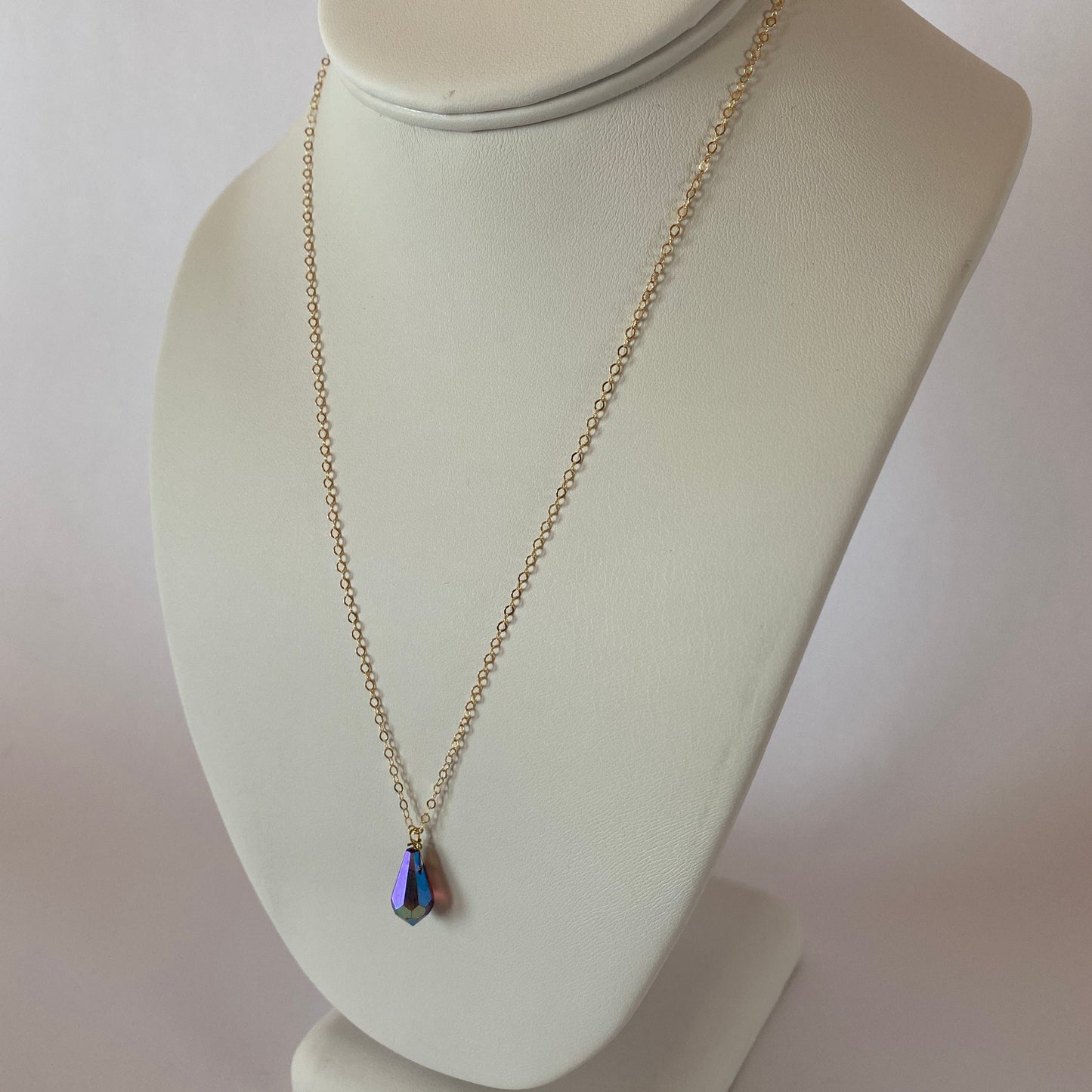 DN Dainty Chain Purple Iridescent Teardrop