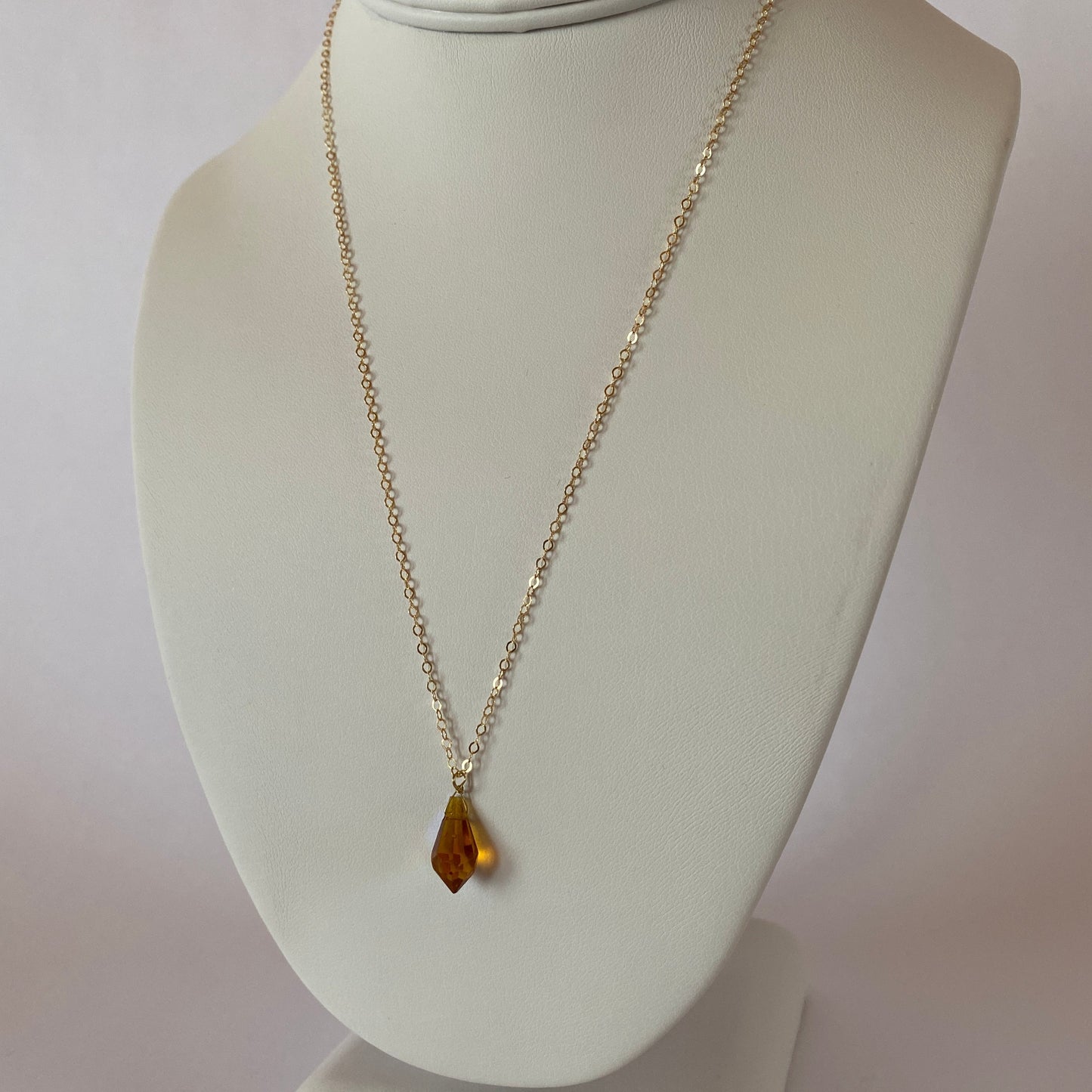 DN Dainty Chain Amber Iridescent Teardrop