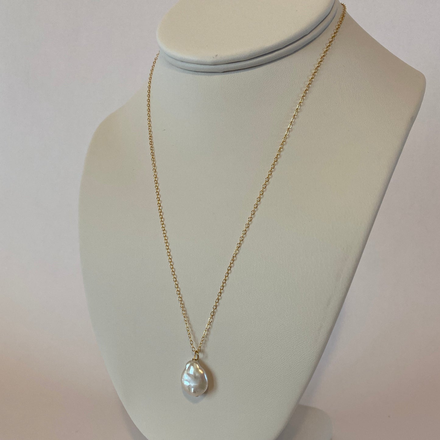 DN Dainty Chain Freshwater Pearl nugget