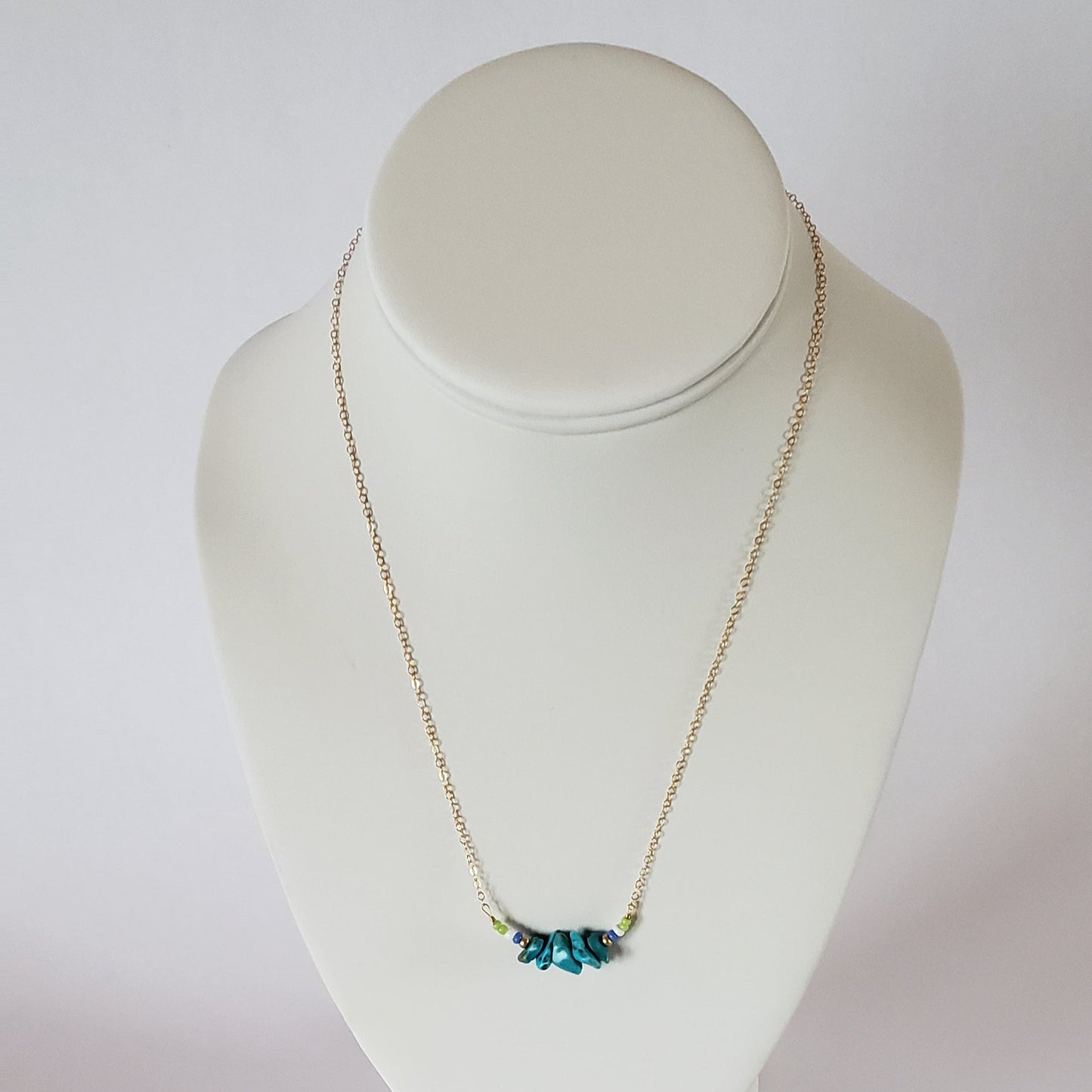 DN Dainty Chain Bar Pendant Turquoise Chips