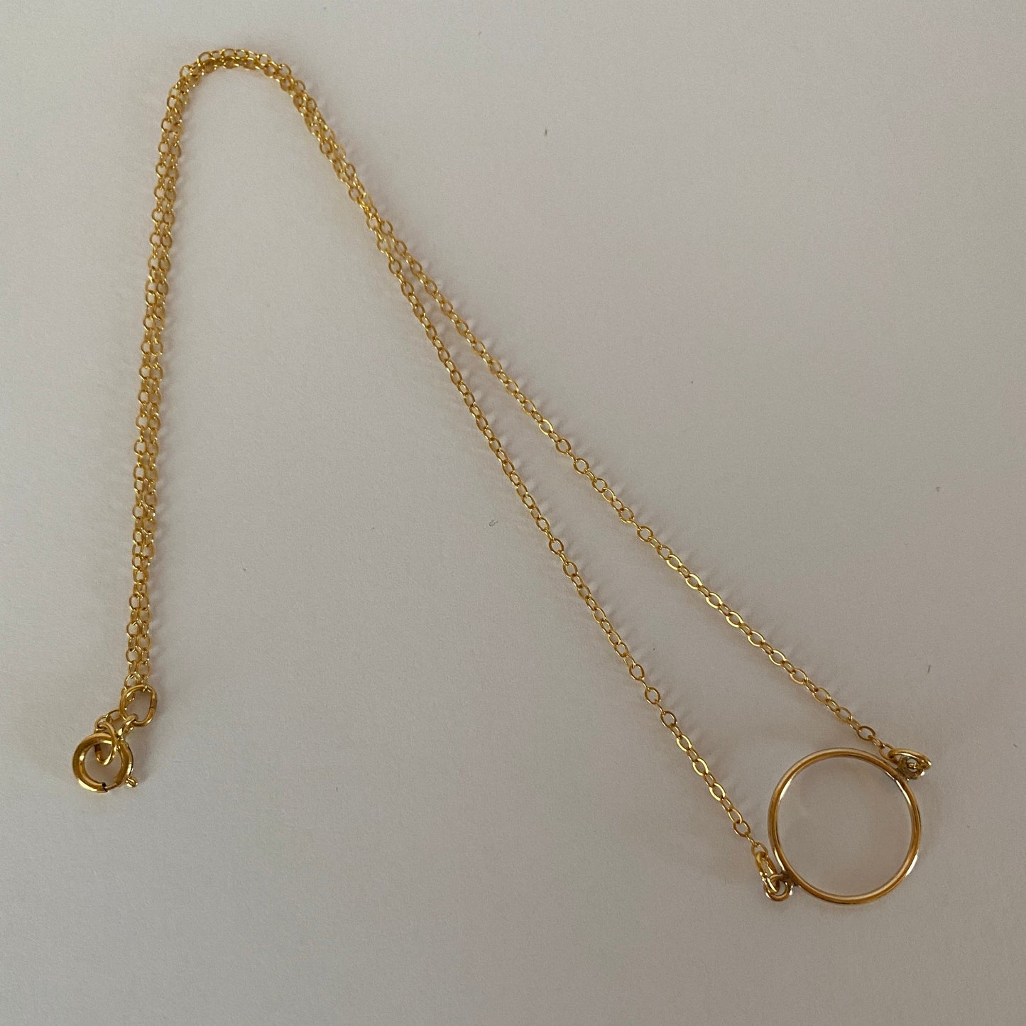DN Dainty Chain Gold Circle Pendant